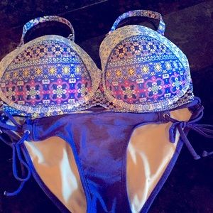 Bikini/ NWOT.  Just was too small.  Very cute
